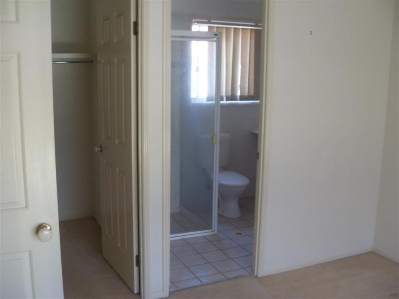 5 Sugarloaf Street, Forest Lake QLD 4078