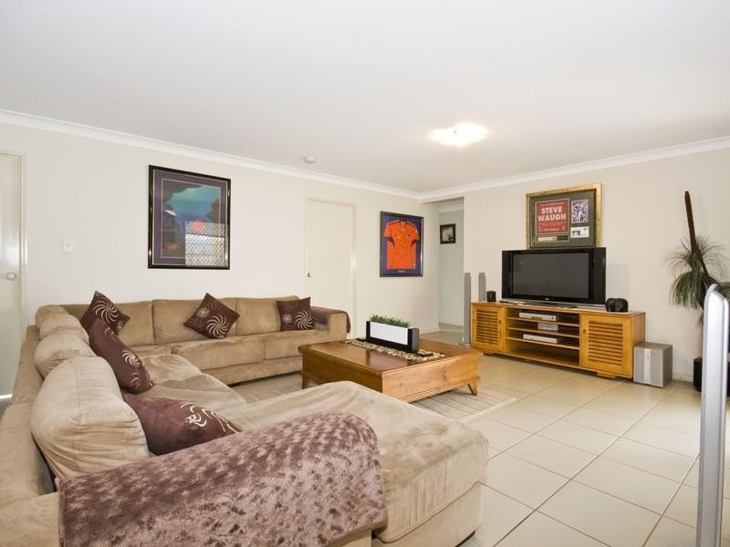 9 Sunny Street, Doolandella QLD 4077