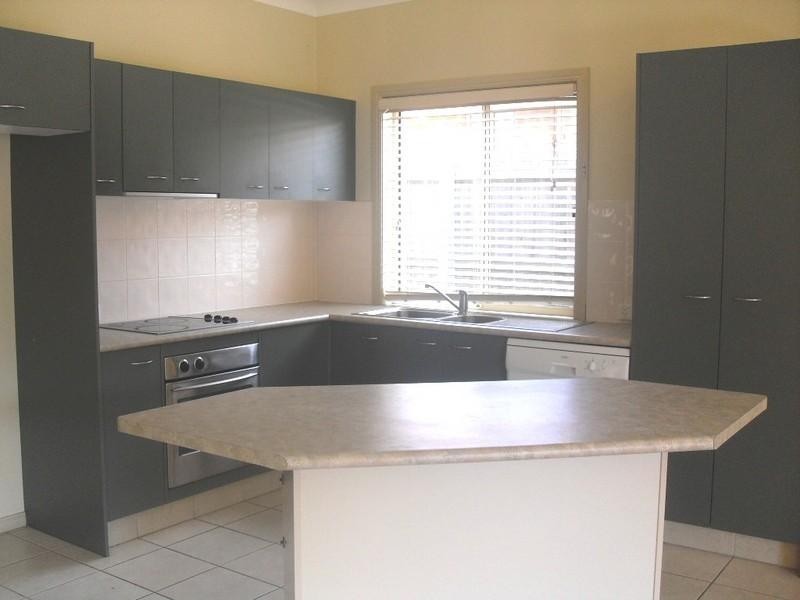 9 Drake Place, Forest Lake QLD 4078