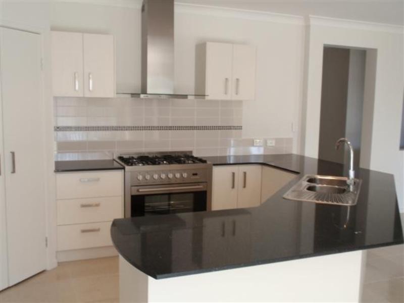 3 Bottlebrush Street, Forest Lake QLD 4078