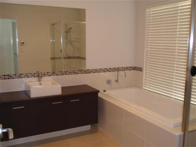 3 Bottlebrush Street, Forest Lake QLD 4078