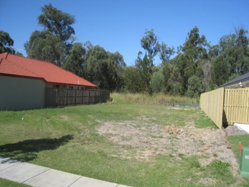 100 Parkwood Drive, Heathwood QLD 4110