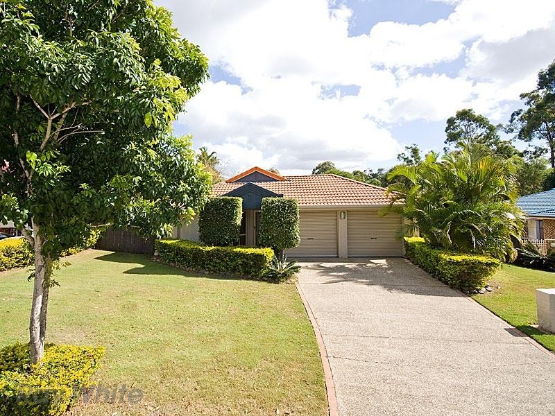 8 Thornton Close, Forest Lake QLD 4078