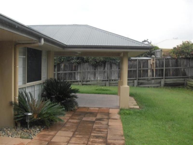 8 Doncaster Place, Forest Lake QLD 4078