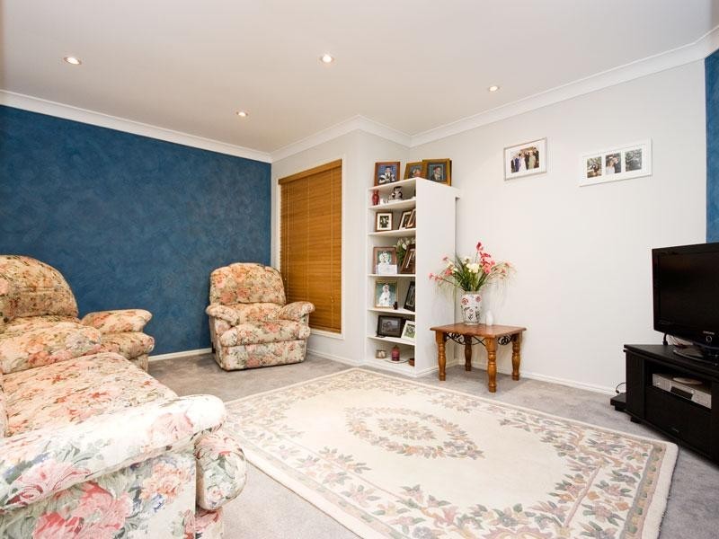 14 Barrier Place, Forest Lake QLD 4078