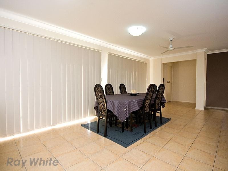 21 Sanctuary Drive, Forest Lake QLD 4078