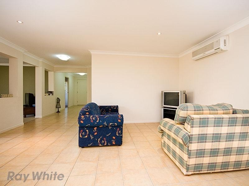 21 Sanctuary Drive, Forest Lake QLD 4078