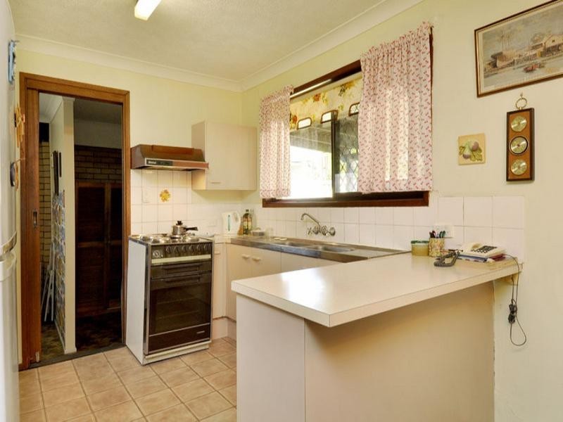 92 Sovereign Drive, Mermaid Waters QLD 4218