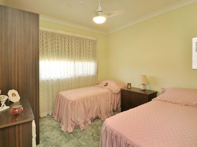 92 Sovereign Drive, Mermaid Waters QLD 4218