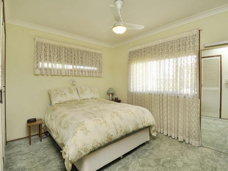 92 Sovereign Drive, Mermaid Waters QLD 4218