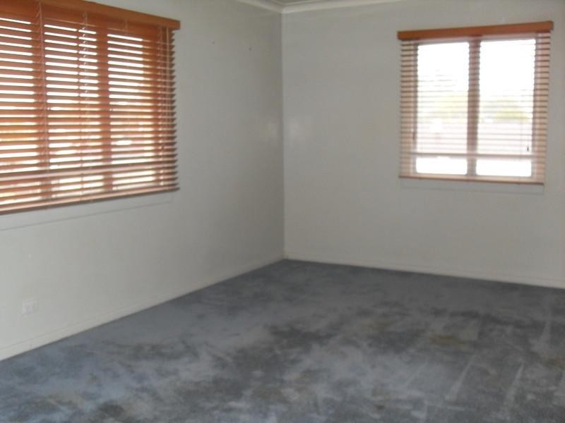 8 Warbler Street, Inala QLD 4077