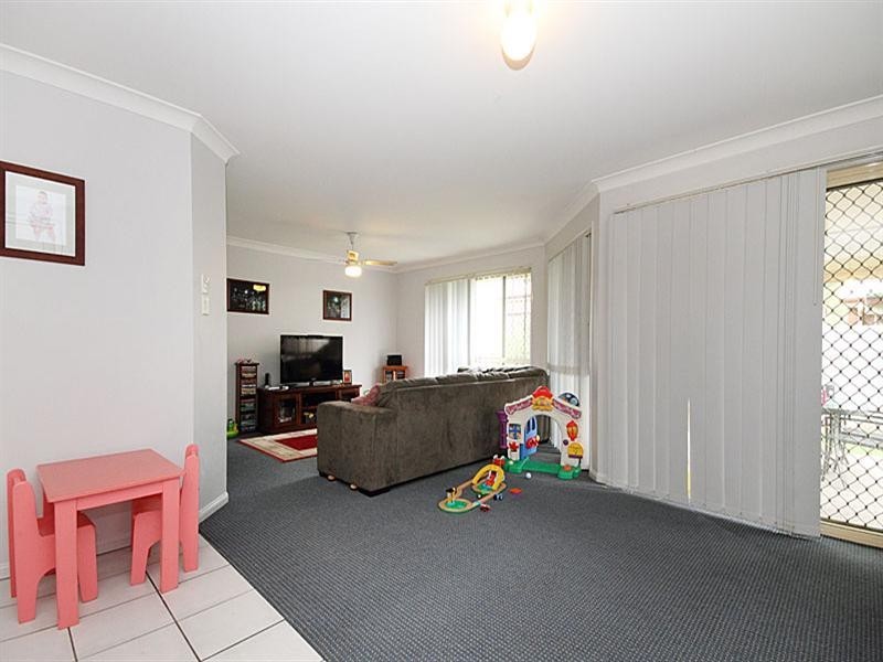 10 Robson Street, Forest Lake QLD 4078