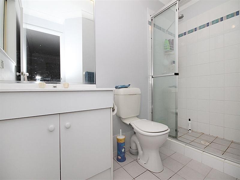 10 Robson Street, Forest Lake QLD 4078