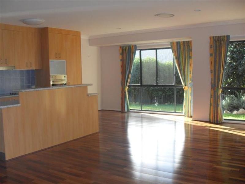 20 Saffron Place, Sinnamon Park QLD 4073