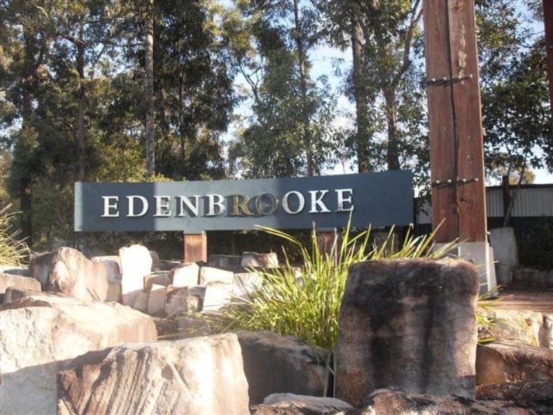 20 Saffron Place, Sinnamon Park QLD 4073