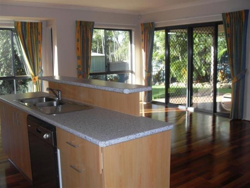 20 Saffron Place, Sinnamon Park QLD 4073