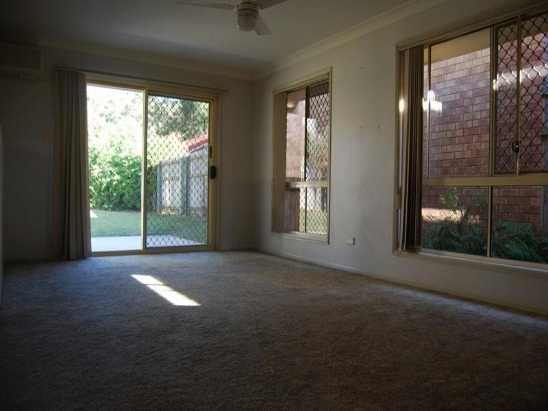 10 Acorn Circuit, Forest Lake QLD 4078