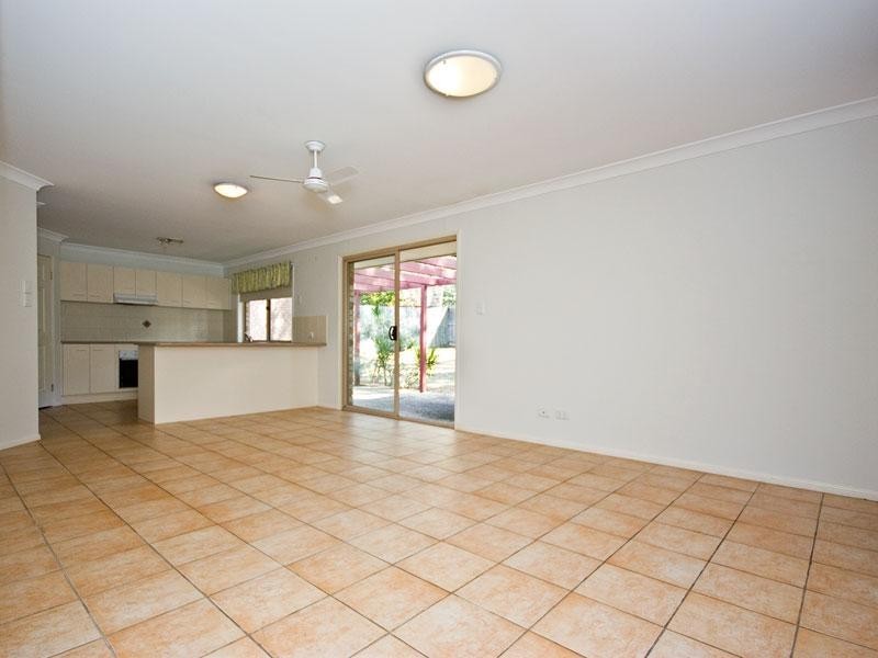 21 St James Street, Forest Lake QLD 4078