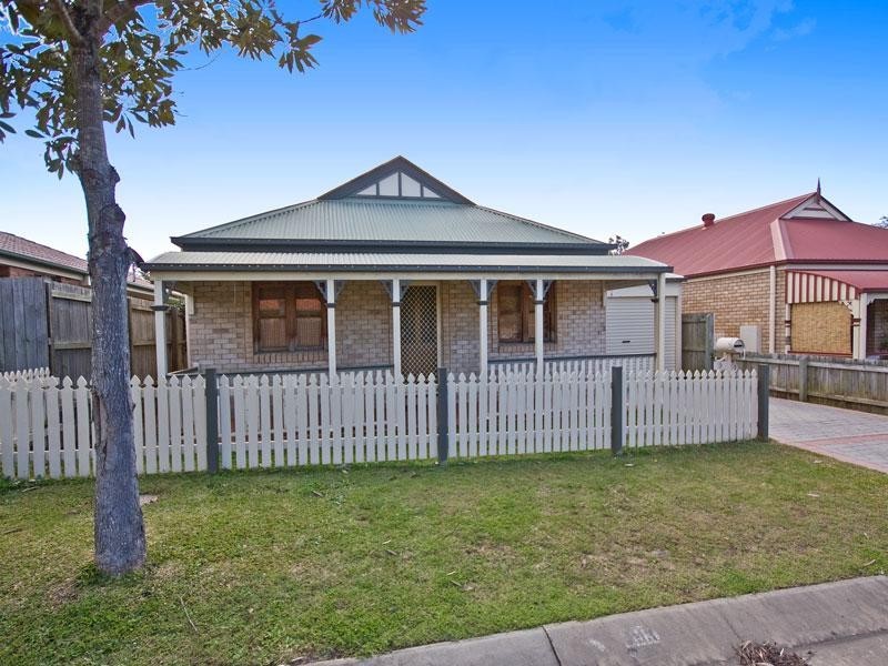 9 Drake Place, Forest Lake QLD 4078