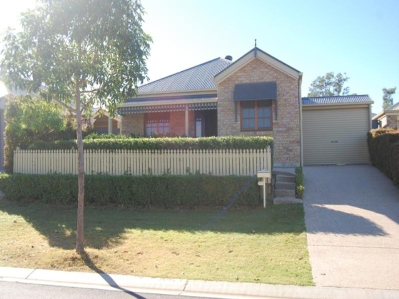 9 Nullarbor Circuit, Forest Lake QLD 4078