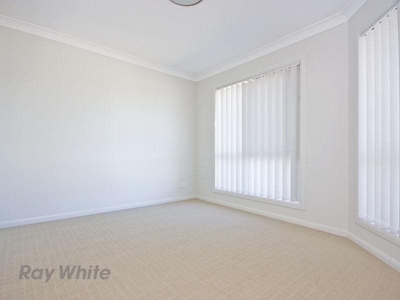 16 Barrington Place, Springfield Lakes QLD 4300