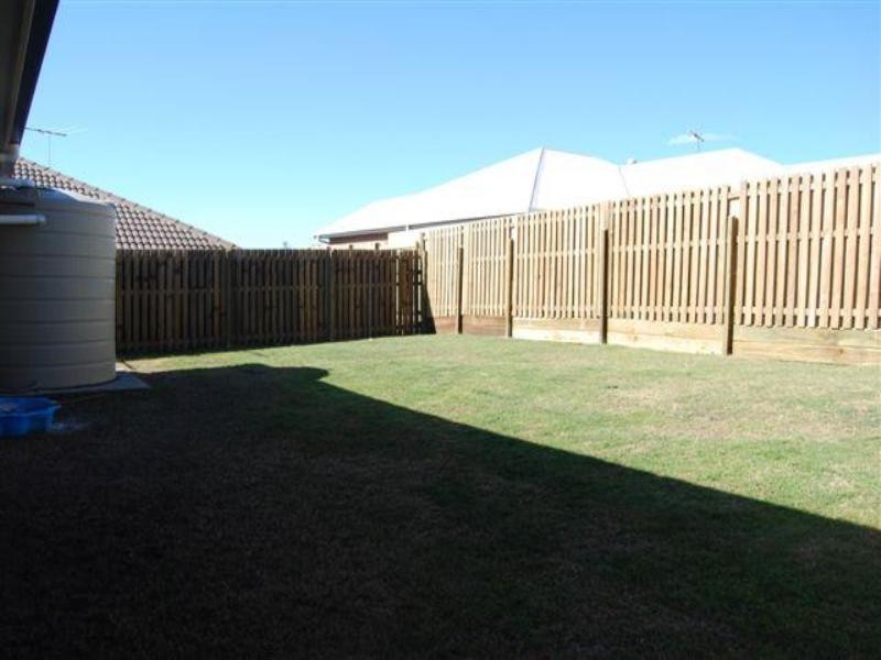 24 Bottlebrush Circuit, Forest Lake QLD 4078