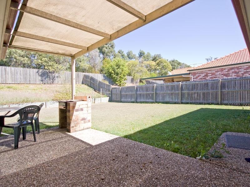 22 Hyde Place, Forest Lake QLD 4078