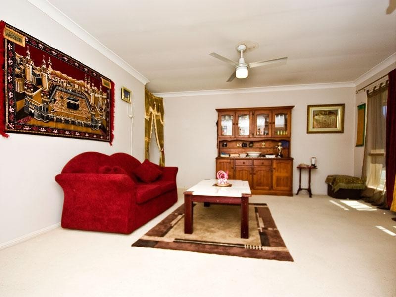 22 Hyde Place, Forest Lake QLD 4078