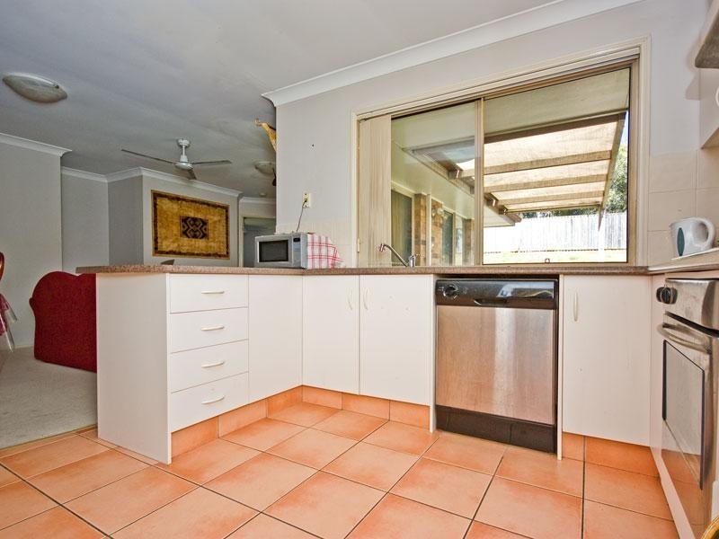 22 Hyde Place, Forest Lake QLD 4078