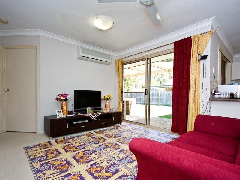 22 Hyde Place, Forest Lake QLD 4078