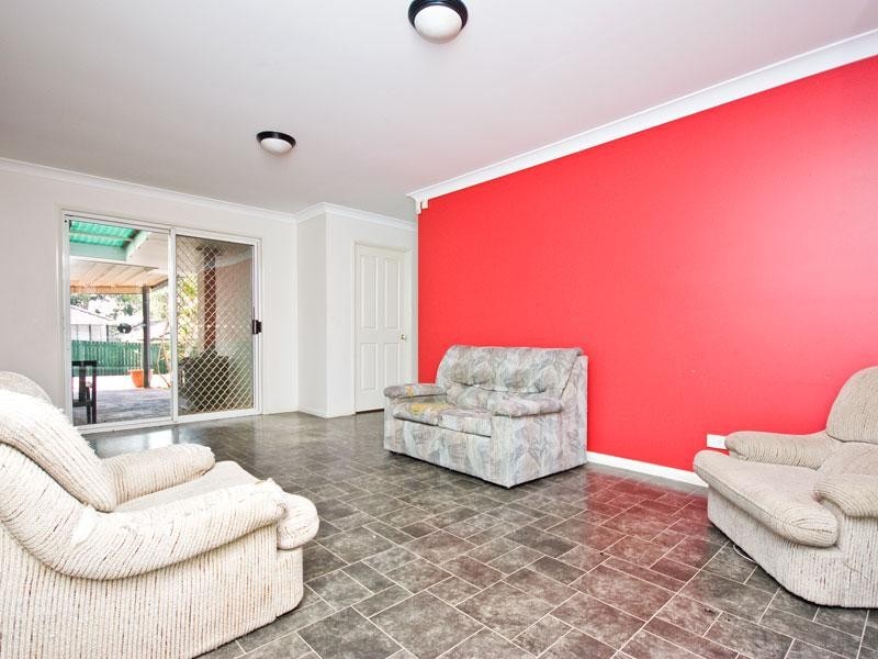 9 Honeysuckle Place, Forest Lake QLD 4078