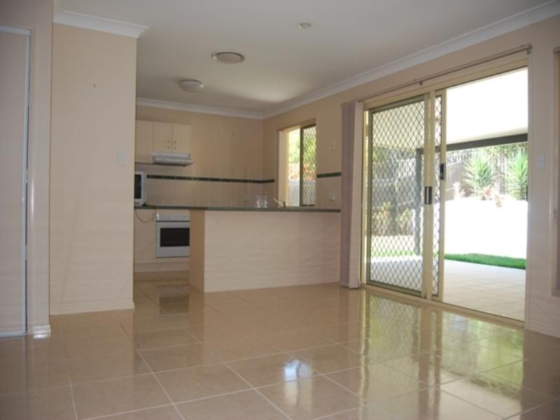 36 Columbus Place, Forest Lake QLD 4078