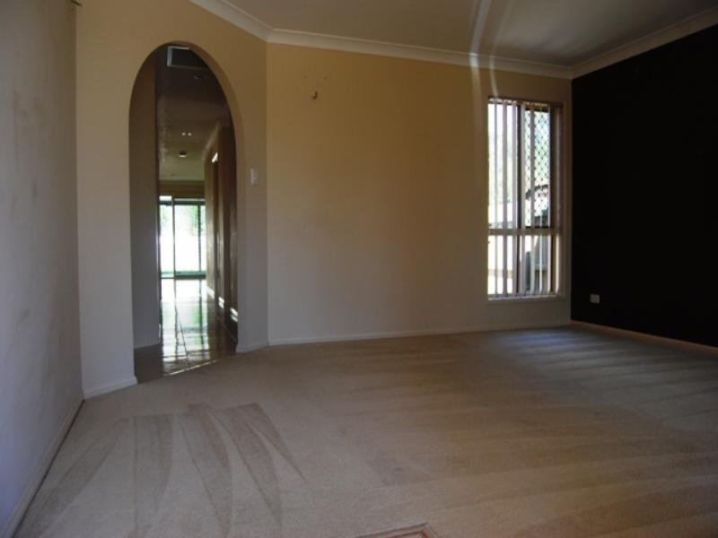 36 Columbus Place, Forest Lake QLD 4078