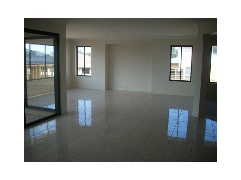 16 Coolibah Street, Heathwood QLD 4110