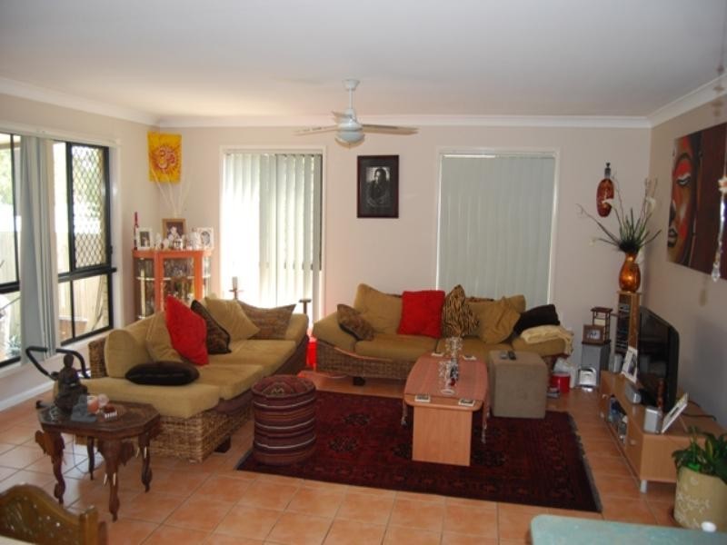 18 Samford Place, Forest Lake QLD 4078