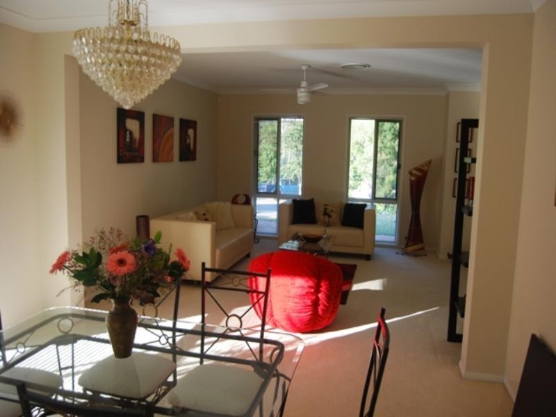 9 Rosewood Place, Forest Lake QLD 4078