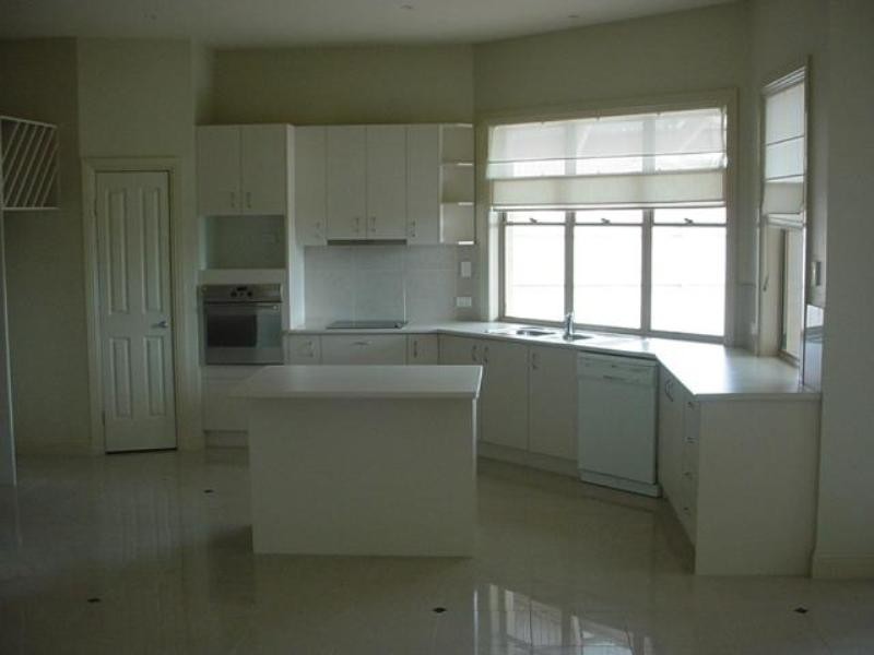 31 Balmoral Place, Forest Lake QLD 4078