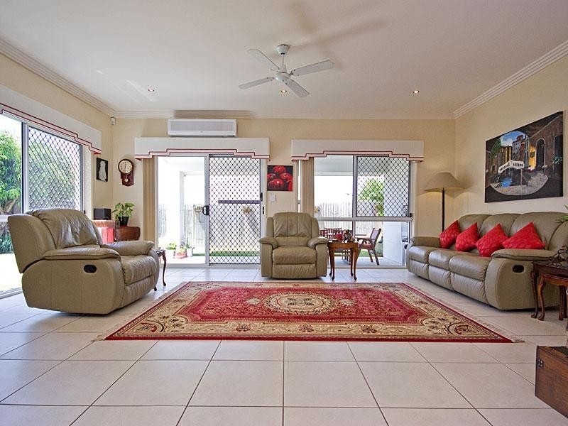 44 Parkwood Drive, Heathwood QLD 4110