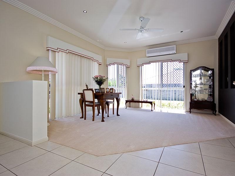 44 Parkwood Drive, Heathwood QLD 4110