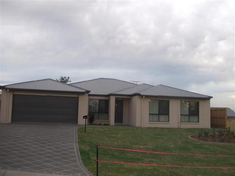 26 Summit Terrace, Forest Lake QLD 4078