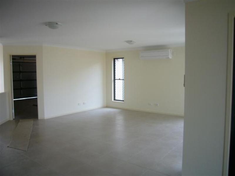 26 Summit Terrace, Forest Lake QLD 4078