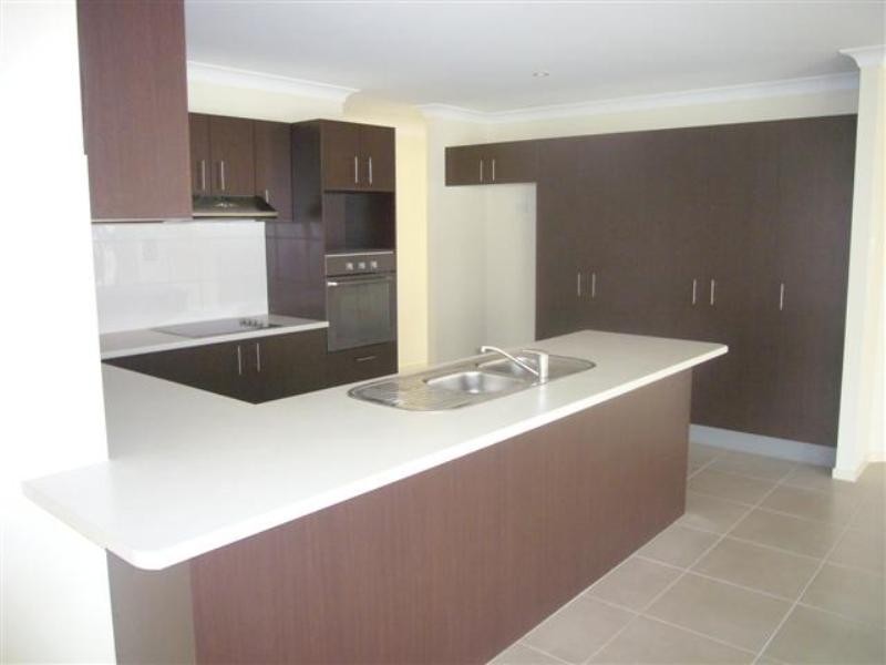 26 Summit Terrace, Forest Lake QLD 4078