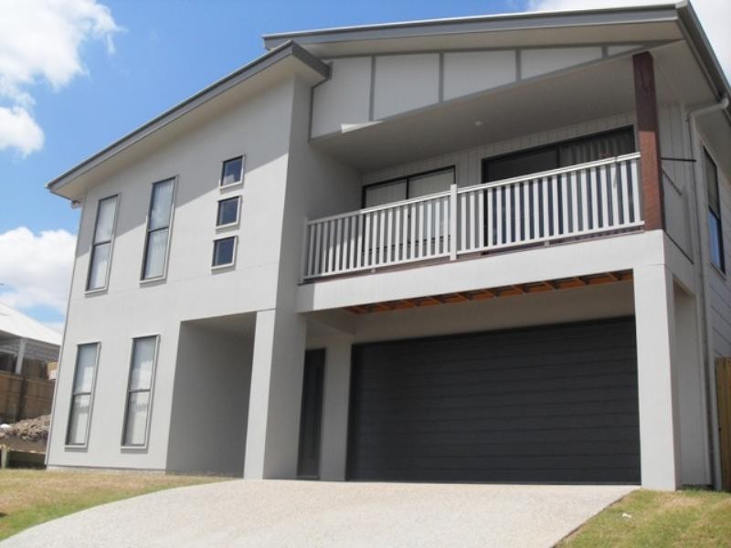 19 Yellowstone Way, Springfield Lakes QLD 4300