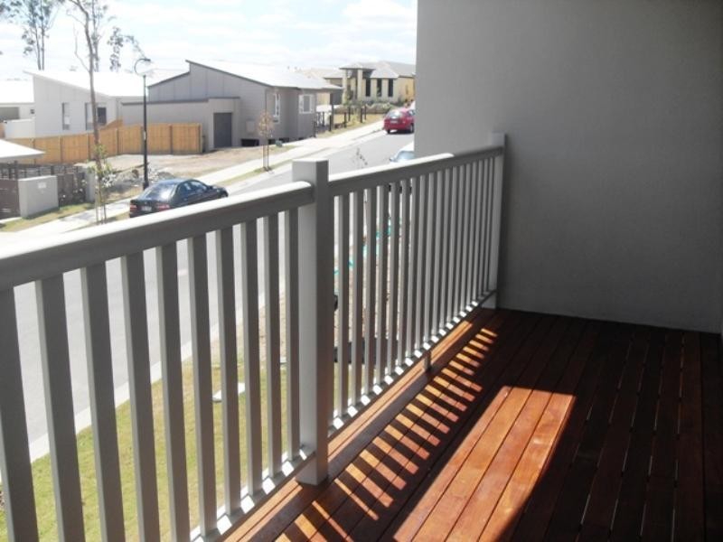 19 Yellowstone Way, Springfield Lakes QLD 4300