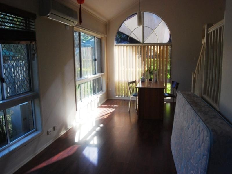 8 Ornata Place, Forest Lake QLD 4078