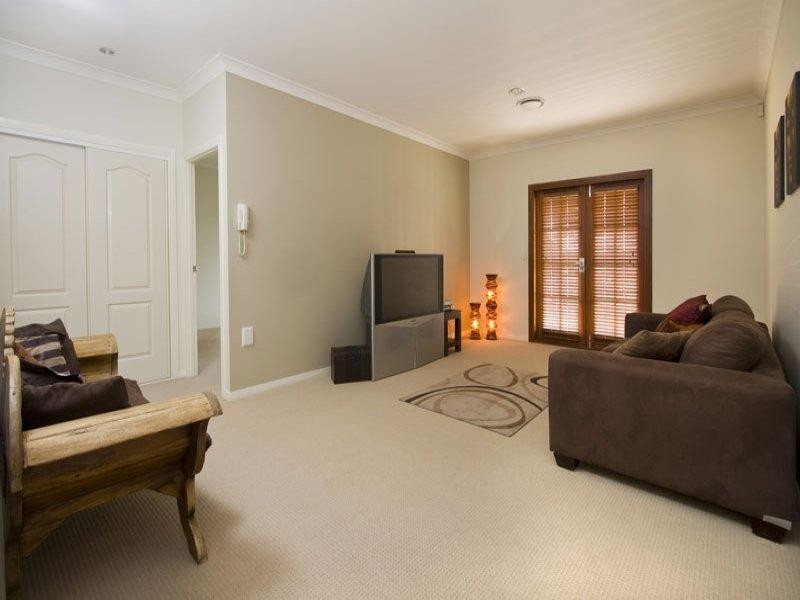 23 Carisbrook Circuit, Forest Lake QLD 4078