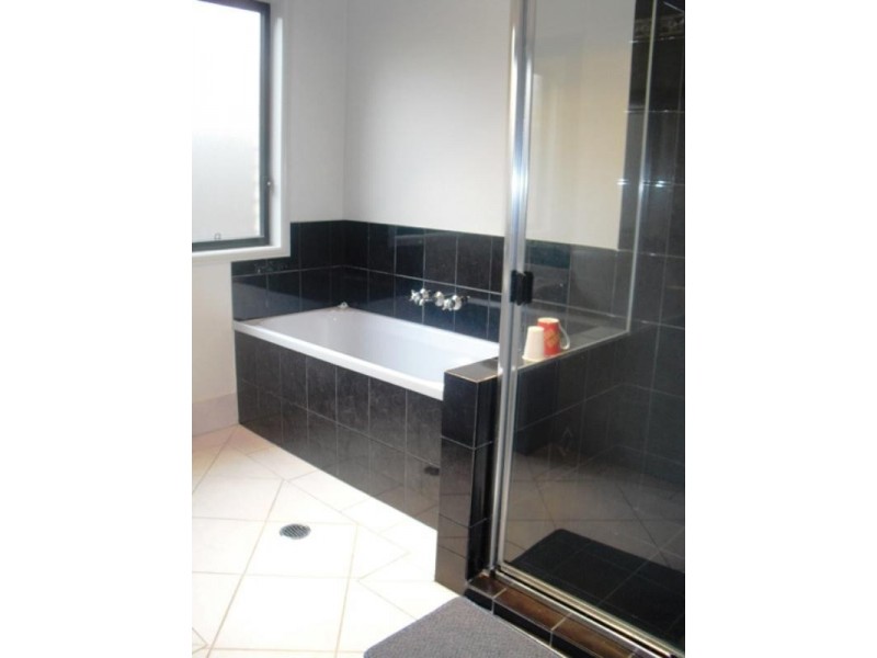 24 Medici Place, Forest Lake QLD 4078