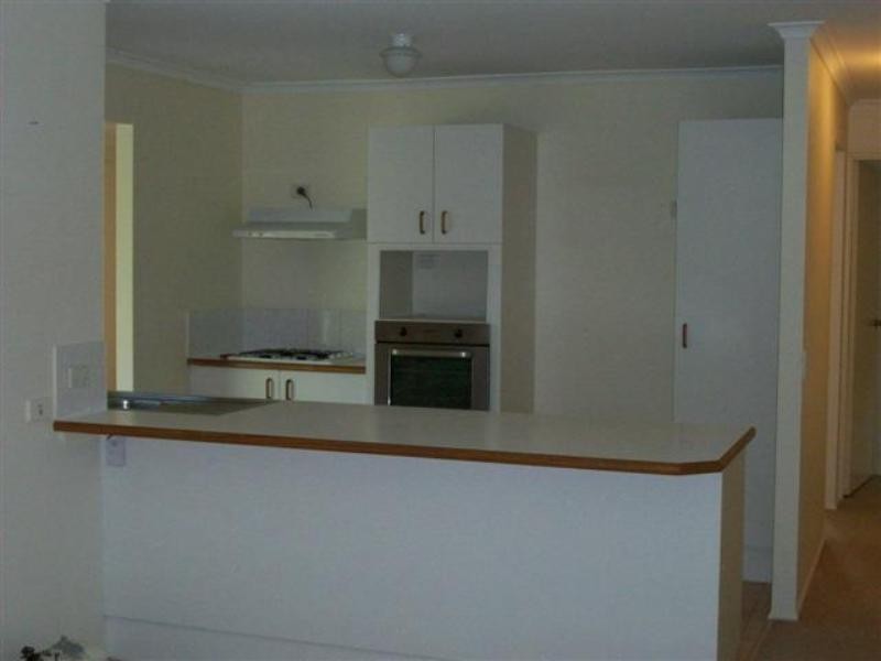 27 Ponderosa Place, Forest Lake QLD 4078