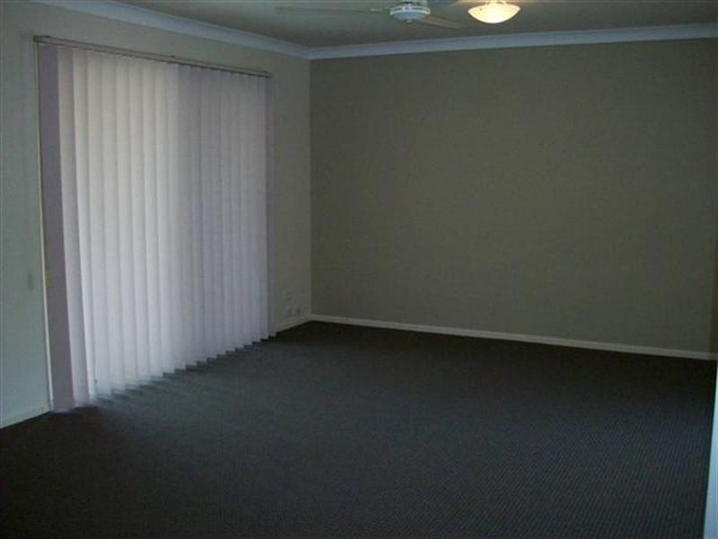 27 Ponderosa Place, Forest Lake QLD 4078