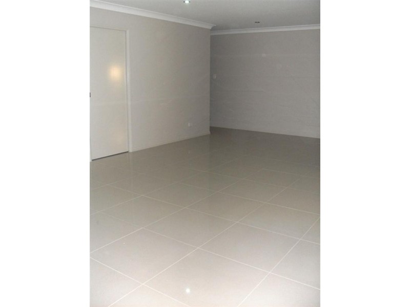 77 Laurel Street, Heathwood QLD 4110